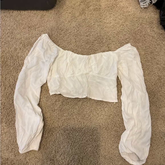 Kendall and kylie long sleeve shirred bodice top - Picture 2 of 3